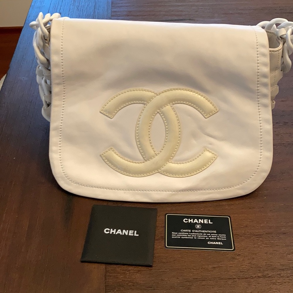 Chanel Calfskin Modern Chain Rhodoid Flap* - Picture 2 of 8